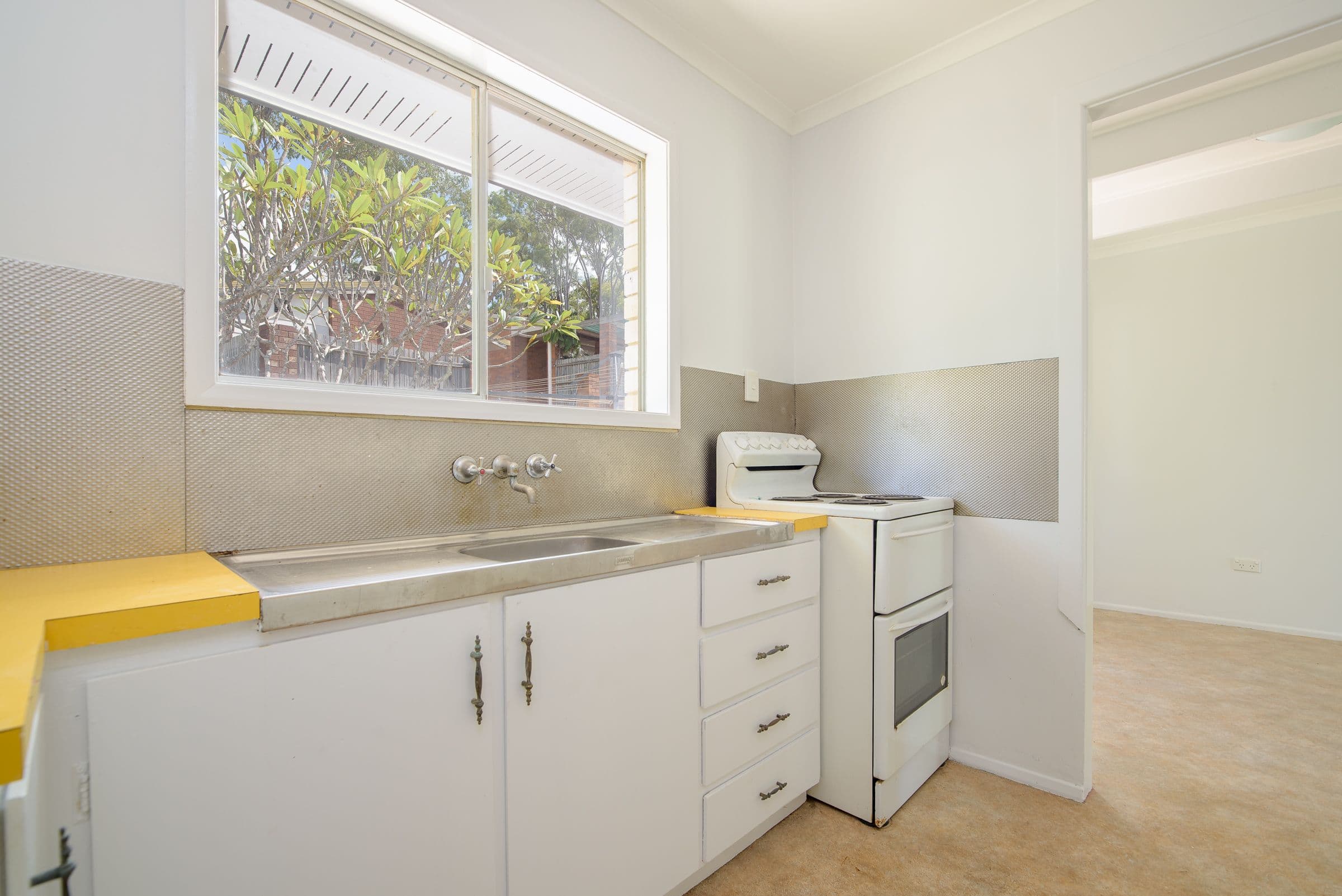 76 Allunga Drive, Glen Eden QLD 4680, Glen Eden - Thumbnail 2