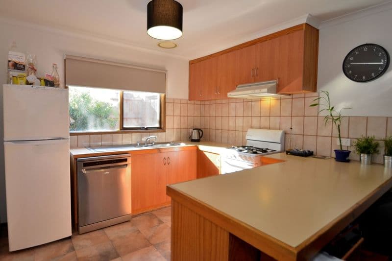 8 Longs Road, LOWER PLENTY VIC 3093, Lower Plenty - Thumbnail 4