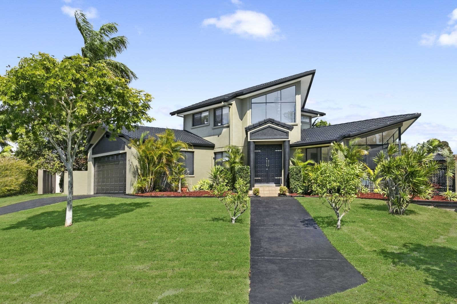 1 Calcetto Place, Arundel QLD 4214, Arundel - Thumbnail 2