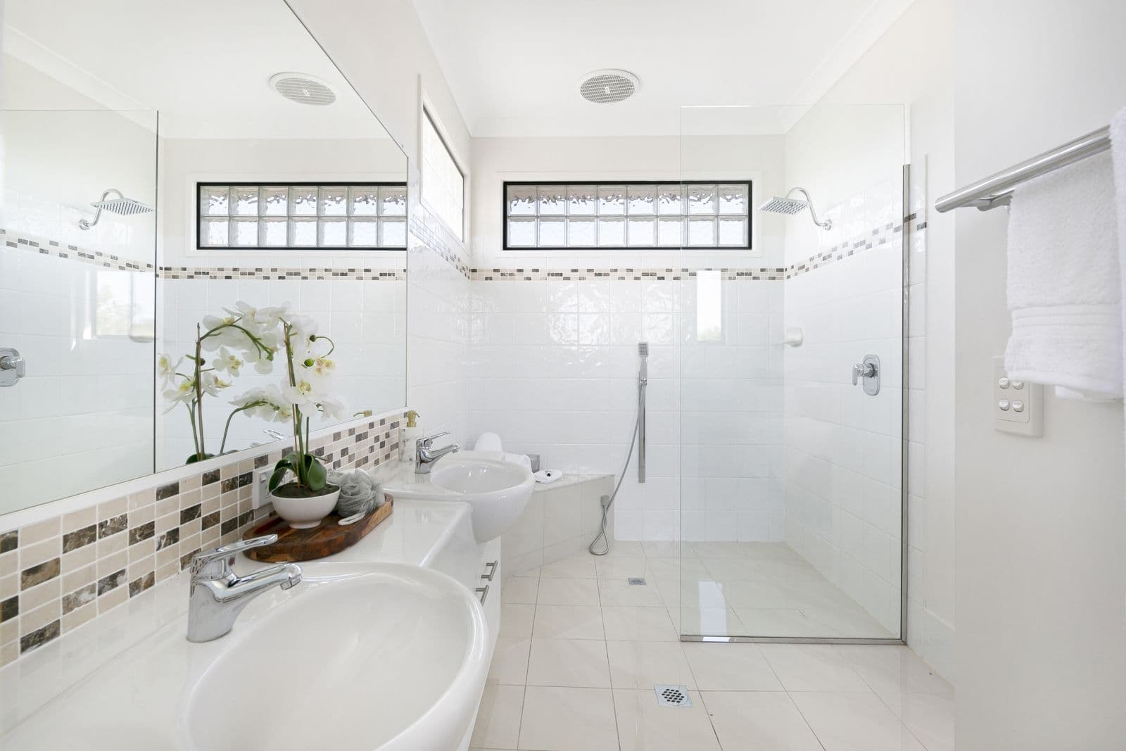 1 Calcetto Place, Arundel QLD 4214, Arundel - Thumbnail 6