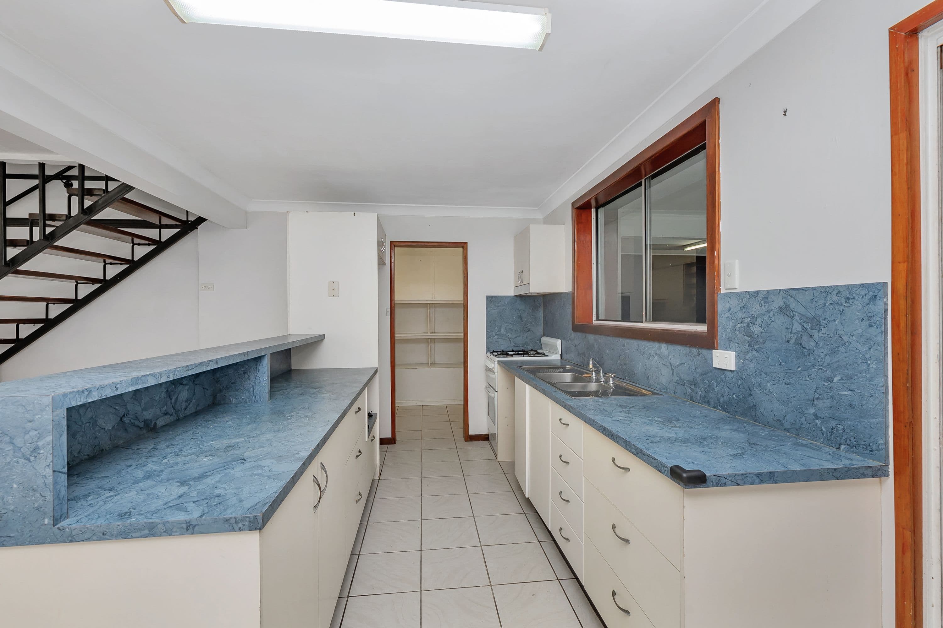 46 Peter Street, Kelso QLD 4815, Kelso - Thumbnail 3