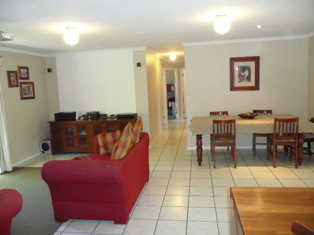 9 Rarotonga Rise, PACIFIC PINES QLD 4211, Pacific Pines - Thumbnail 6