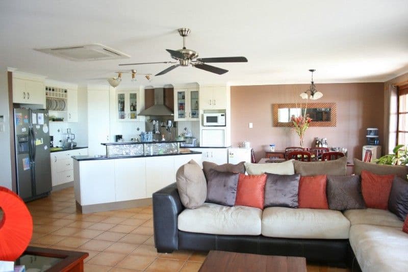 7 Websters Road, SARINA QLD 4737, Sarina - Thumbnail 4