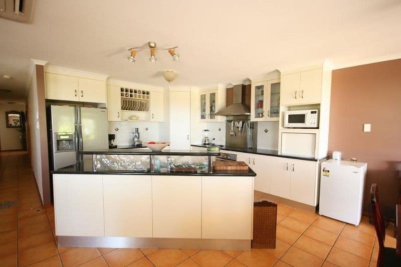 7 Websters Road, SARINA QLD 4737, Sarina - Thumbnail 5