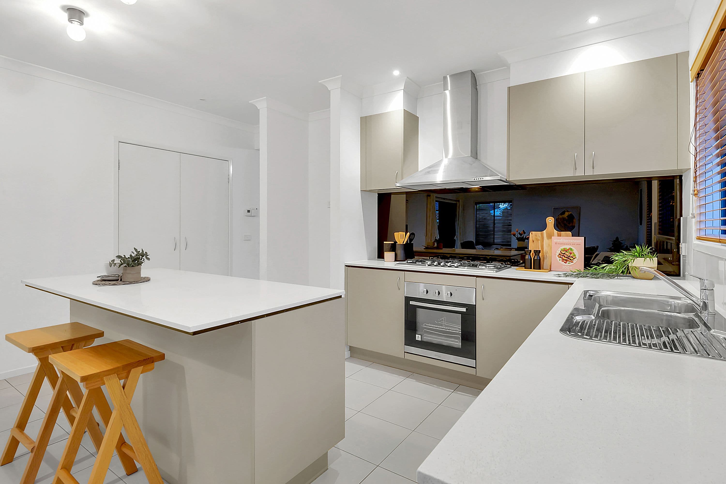 10 Eminence Way, Craigieburn VIC 3064, Craigieburn - Thumbnail 6