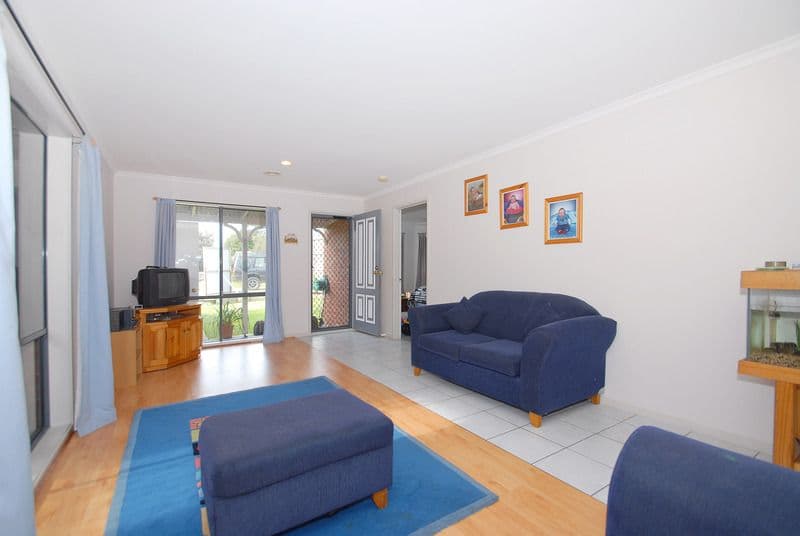 1 Clifton Grove, CARRUM DOWNS VIC 3201, Carrum Downs - Thumbnail 2