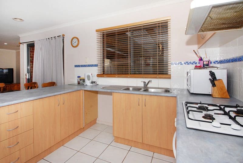 1 Clifton Grove, CARRUM DOWNS VIC 3201, Carrum Downs - Thumbnail 7