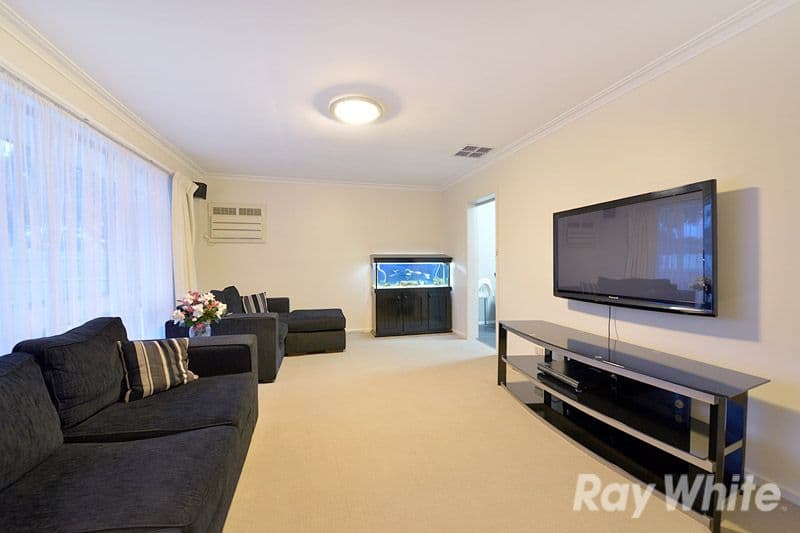 104 Cambden Park Parade, FERNTREE GULLY VIC 3156, Ferntree Gully - Thumbnail 4