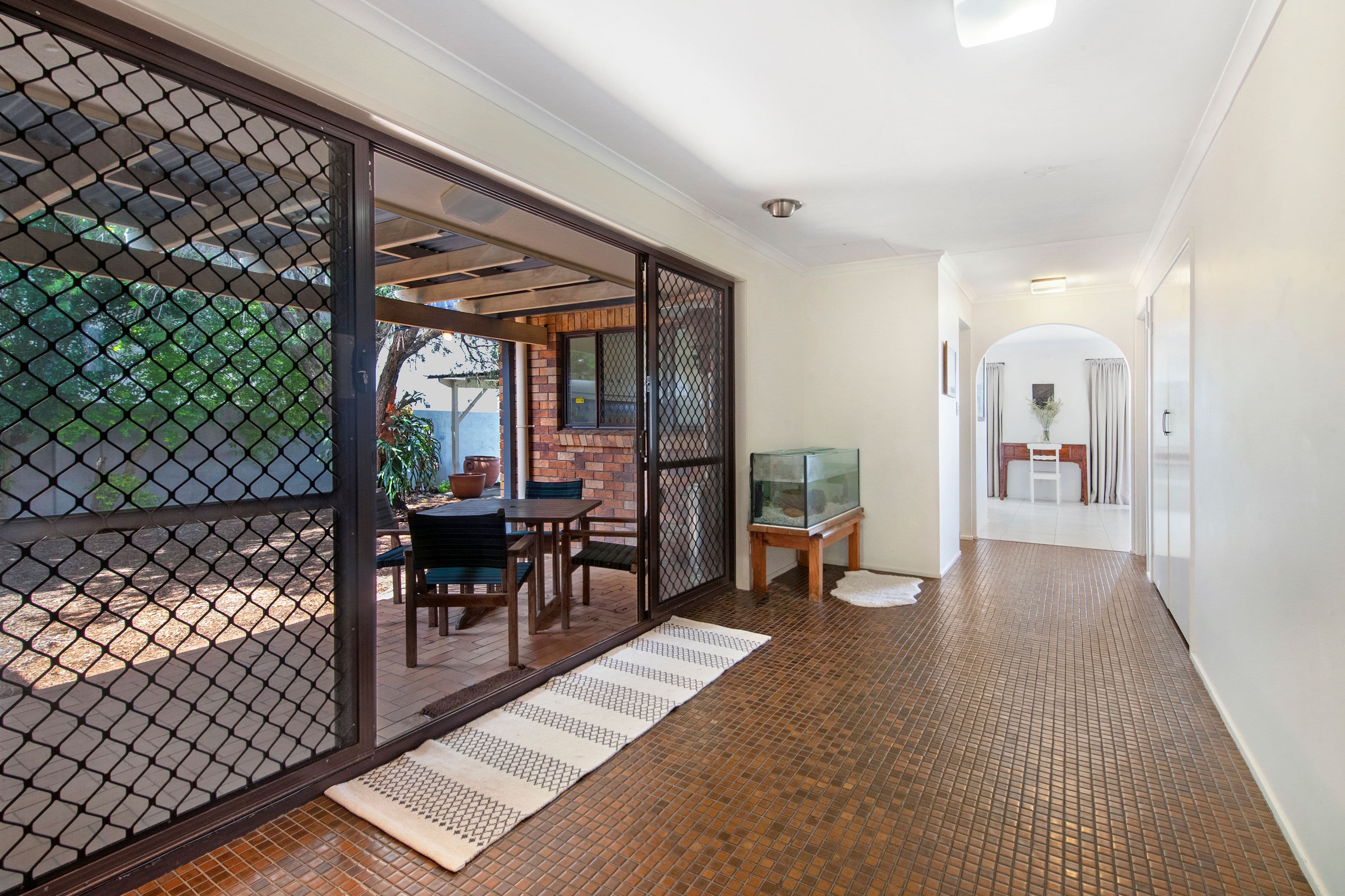 33 Sophie Avenue, Broadbeach Waters QLD 4218, Broadbeach Waters - Thumbnail 5