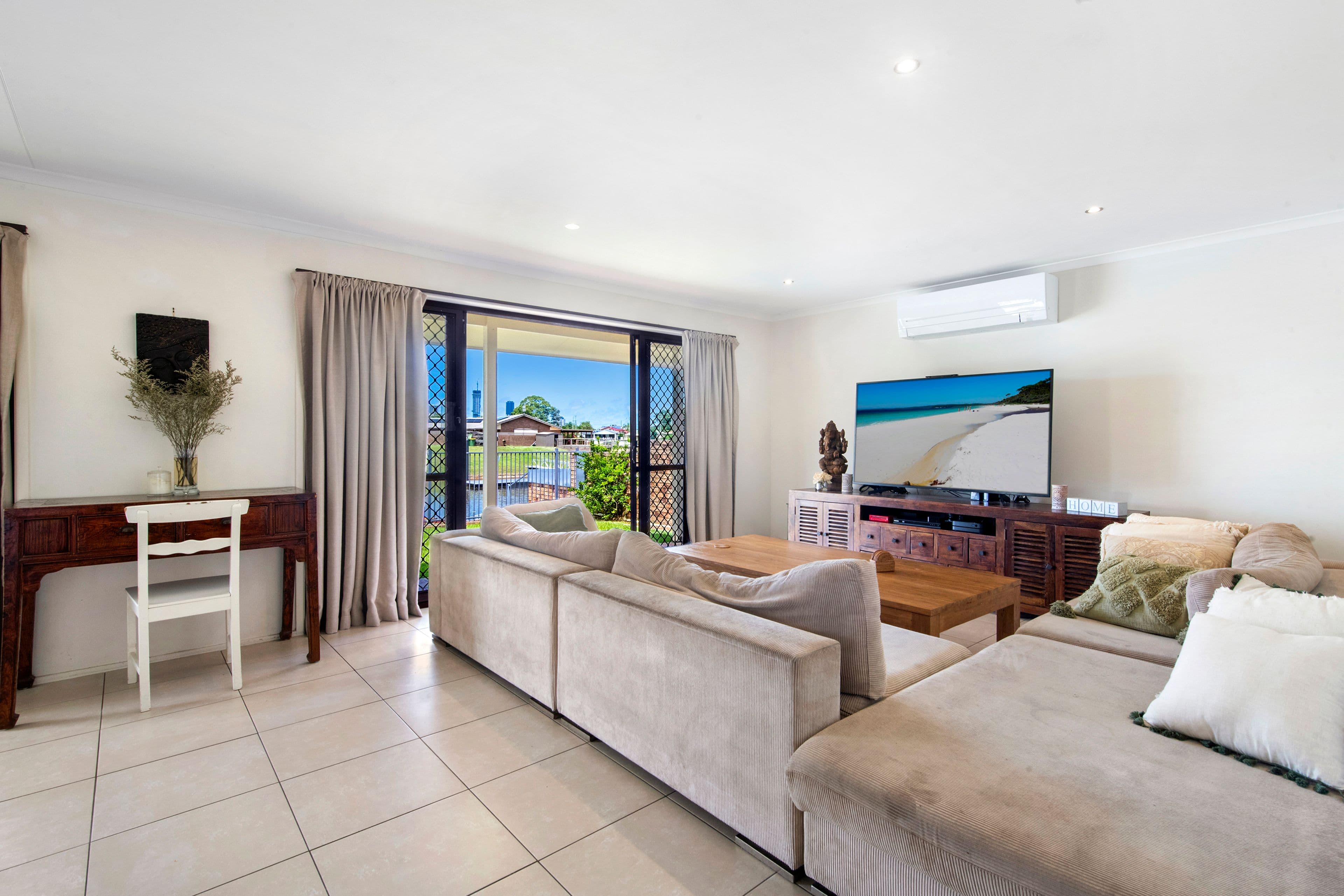 33 Sophie Avenue, Broadbeach Waters QLD 4218, Broadbeach Waters - Thumbnail 7