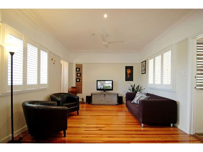 1 Chesterfield Street, WAVELL HEIGHTS QLD 4012, Wavell Heights - Thumbnail 5