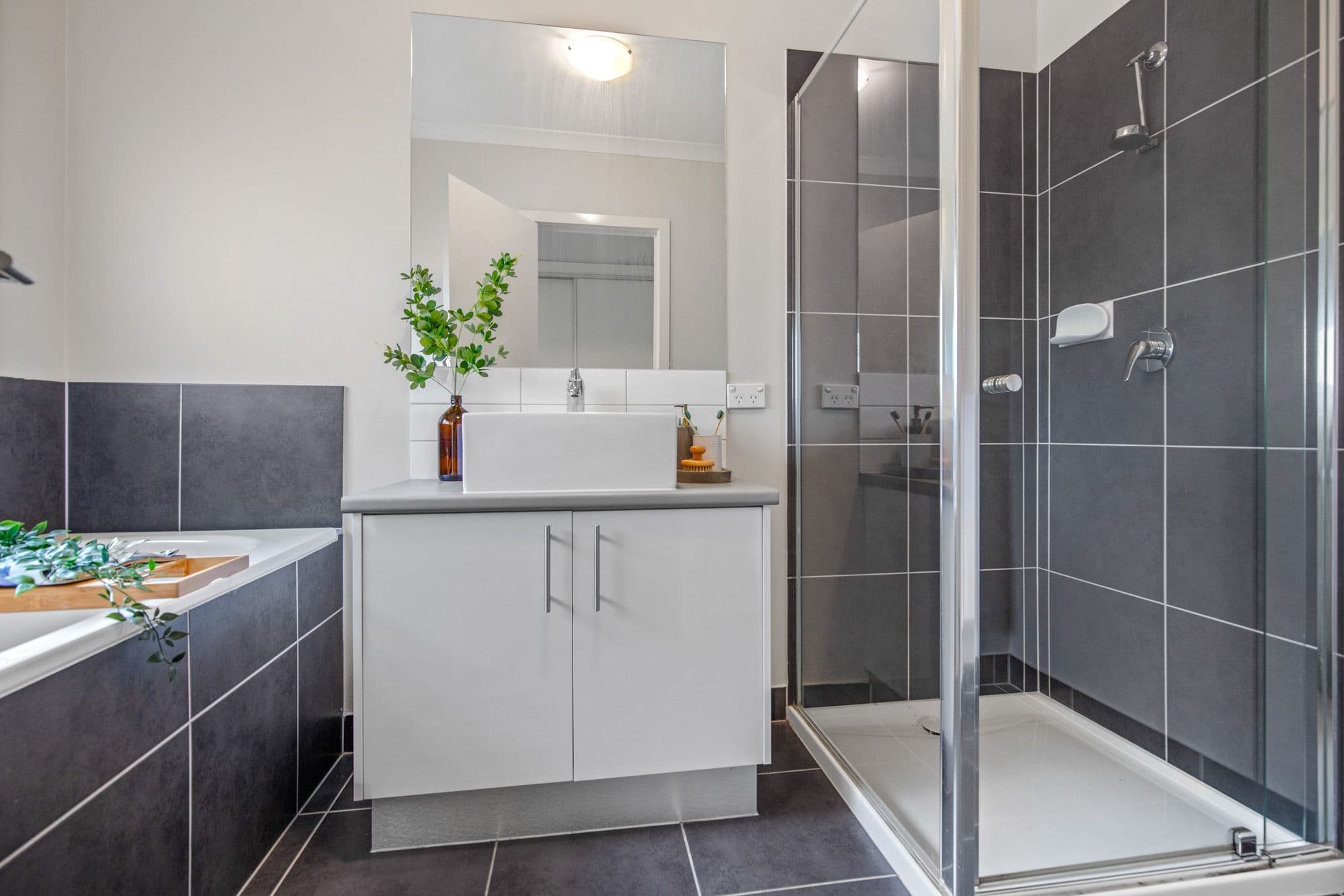 43 Latham Street, Werribee VIC 3030, Werribee - Thumbnail 8