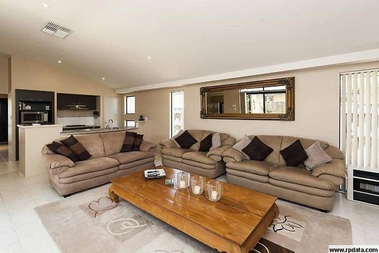 133 Coolamon Boulevard, ELLENBROOK WA 6069, Ellenbrook - Thumbnail 4