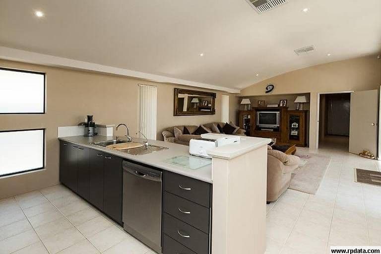 133 Coolamon Boulevard, ELLENBROOK WA 6069, Ellenbrook - Thumbnail 8