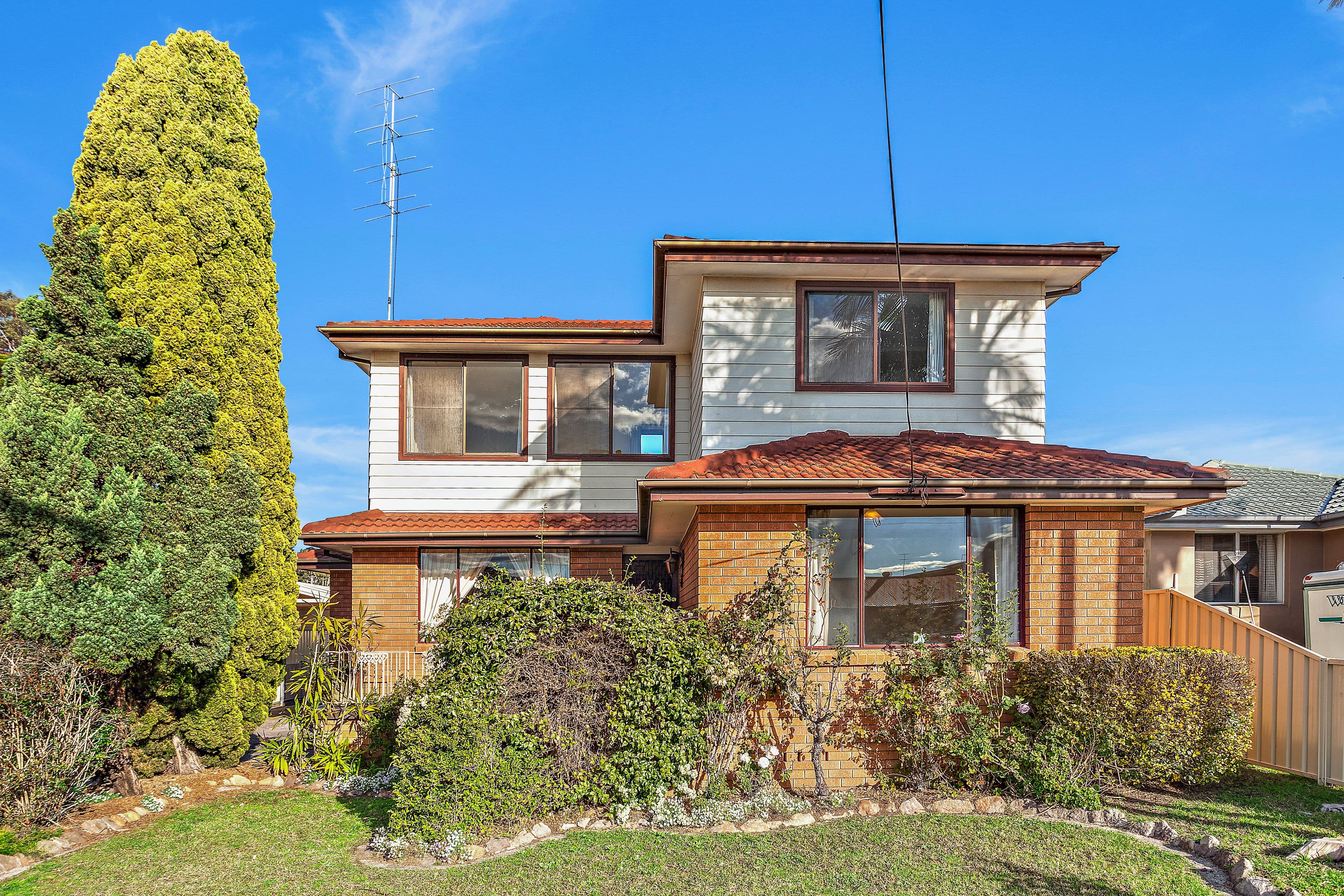 7 Wentworth Street, Oak Flats - Image 1