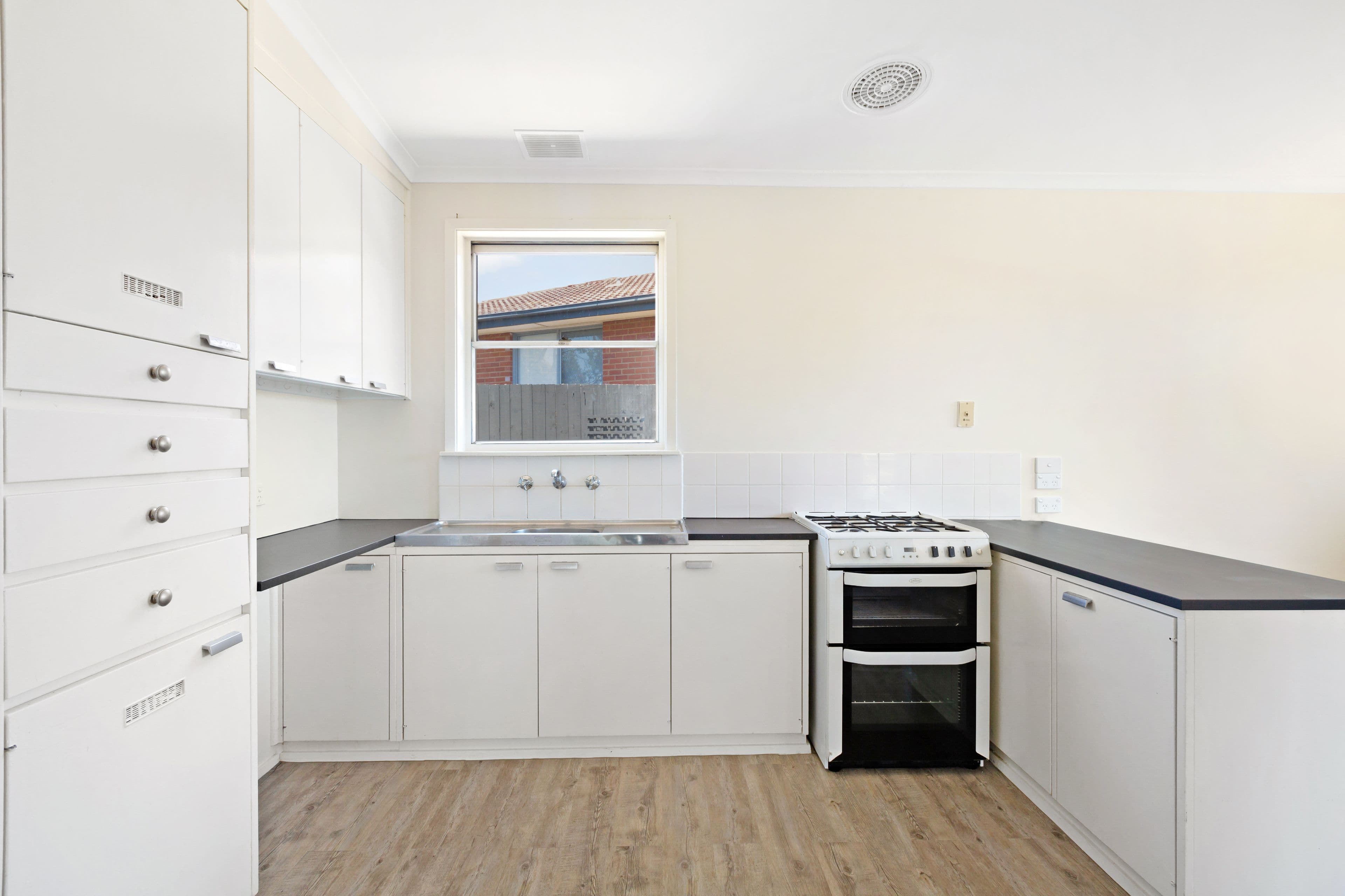 2 Tecoma Street, Frankston North VIC 3200, Frankston North - Thumbnail 3