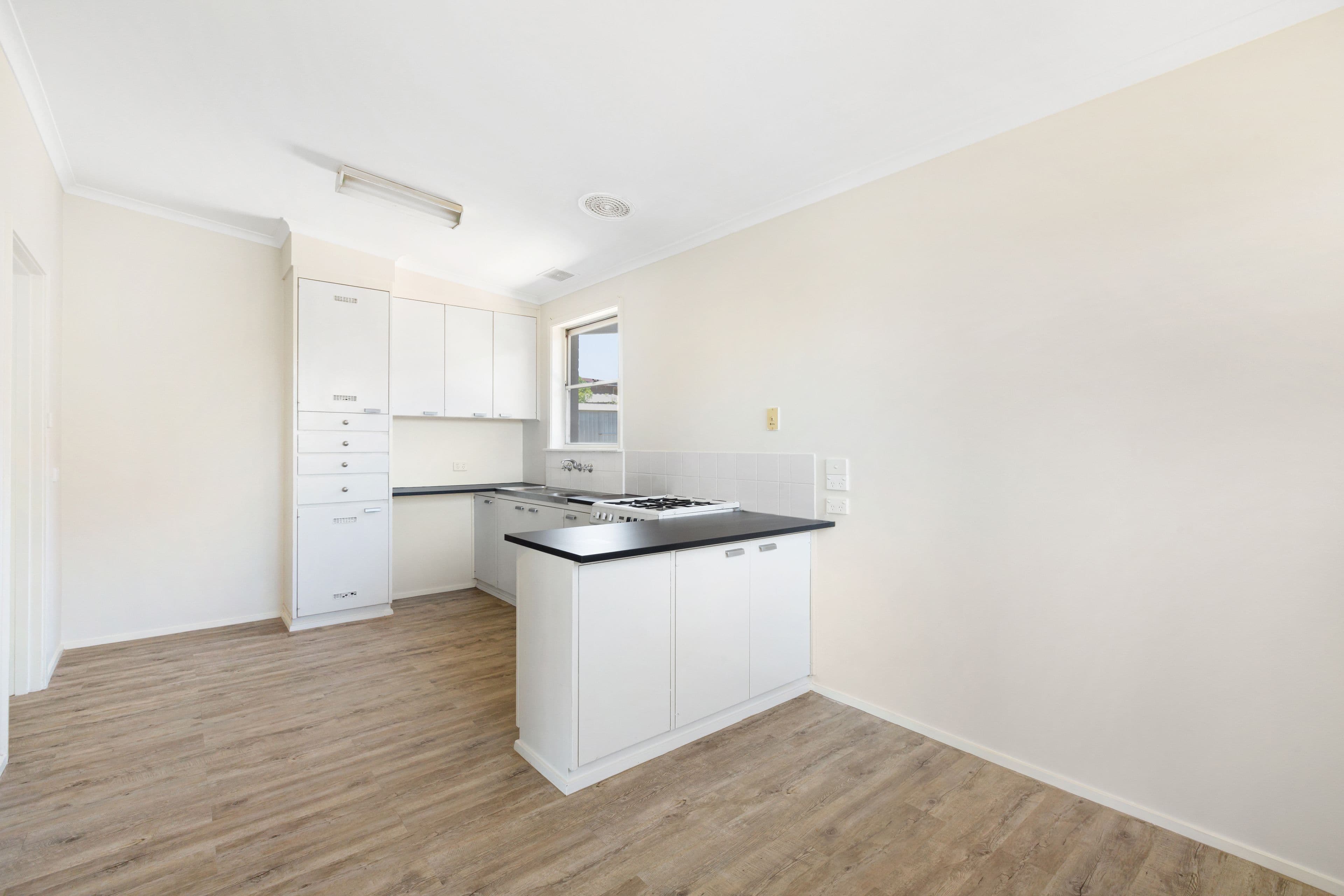 2 Tecoma Street, Frankston North VIC 3200, Frankston North - Thumbnail 4