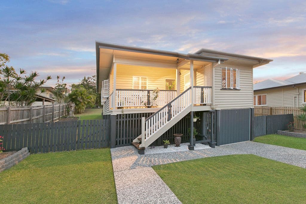 33 Cavillon Street, Holland Park QLD 4121, Holland Park - Image 1