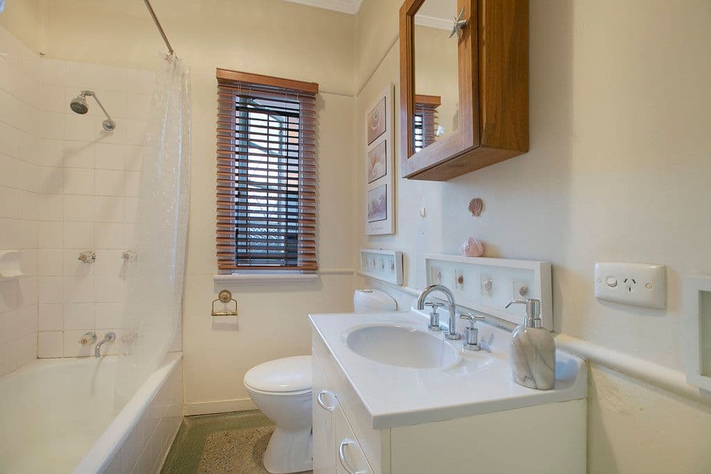 33 Cavillon Street, Holland Park QLD 4121, Holland Park - Thumbnail 7