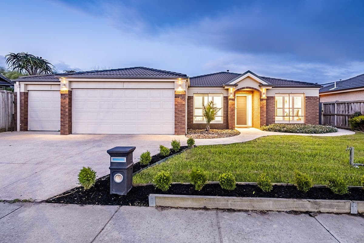 4 Castawellan Street, Lyndhurst VIC 3975, Lyndhurst - Image 1
