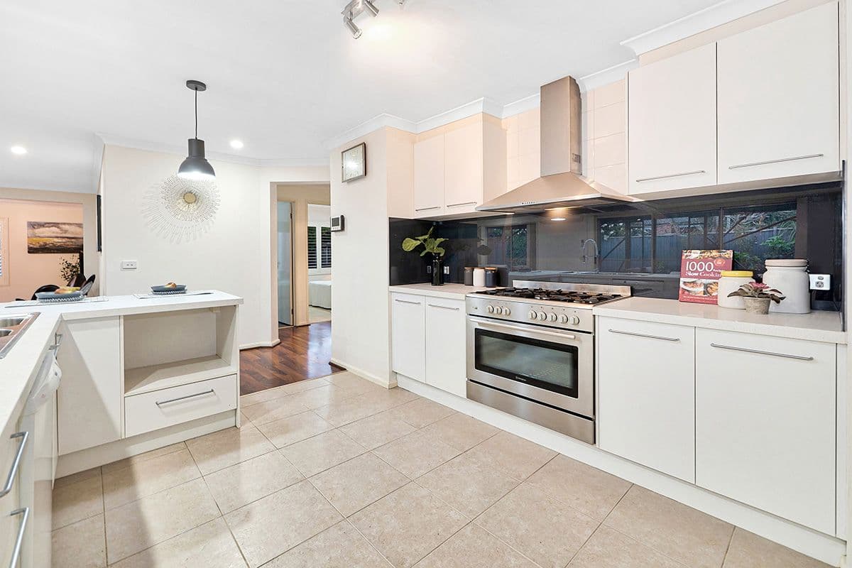 4 Castawellan Street, Lyndhurst VIC 3975, Lyndhurst - Thumbnail 6