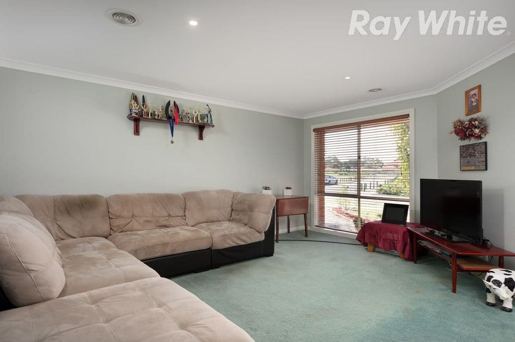 1 Allamanda Court, South Morang VIC 3752, South Morang - Thumbnail 5