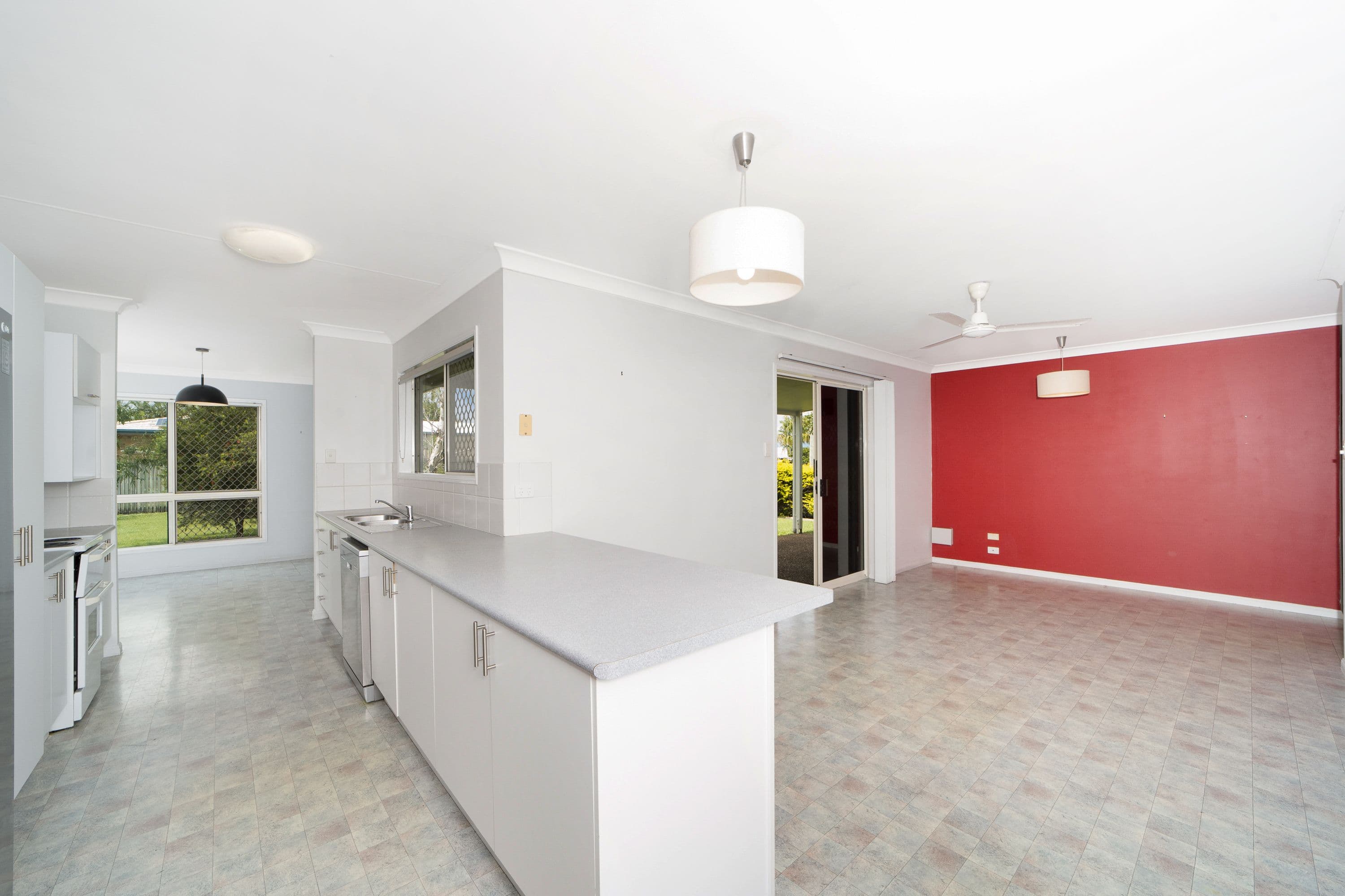 63-65 Martinez Avenue, West End QLD 4810, West End - Thumbnail 3