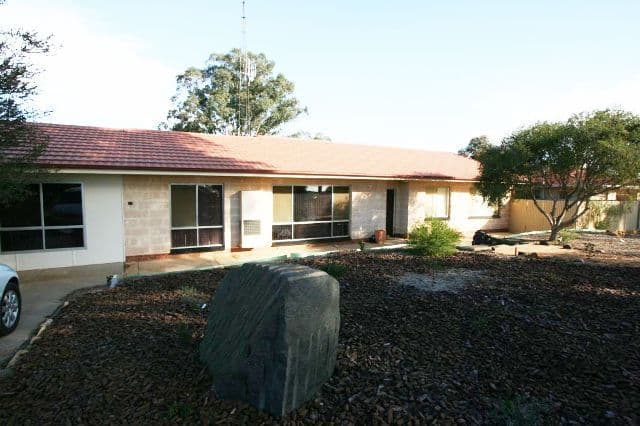 17-19 Alamein Avenue, LOXTON NORTH SA 5333, Loxton North - Image 1