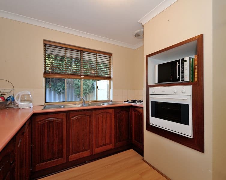 15 Indigo Circle, WARNBRO WA 6169, Warnbro - Thumbnail 3