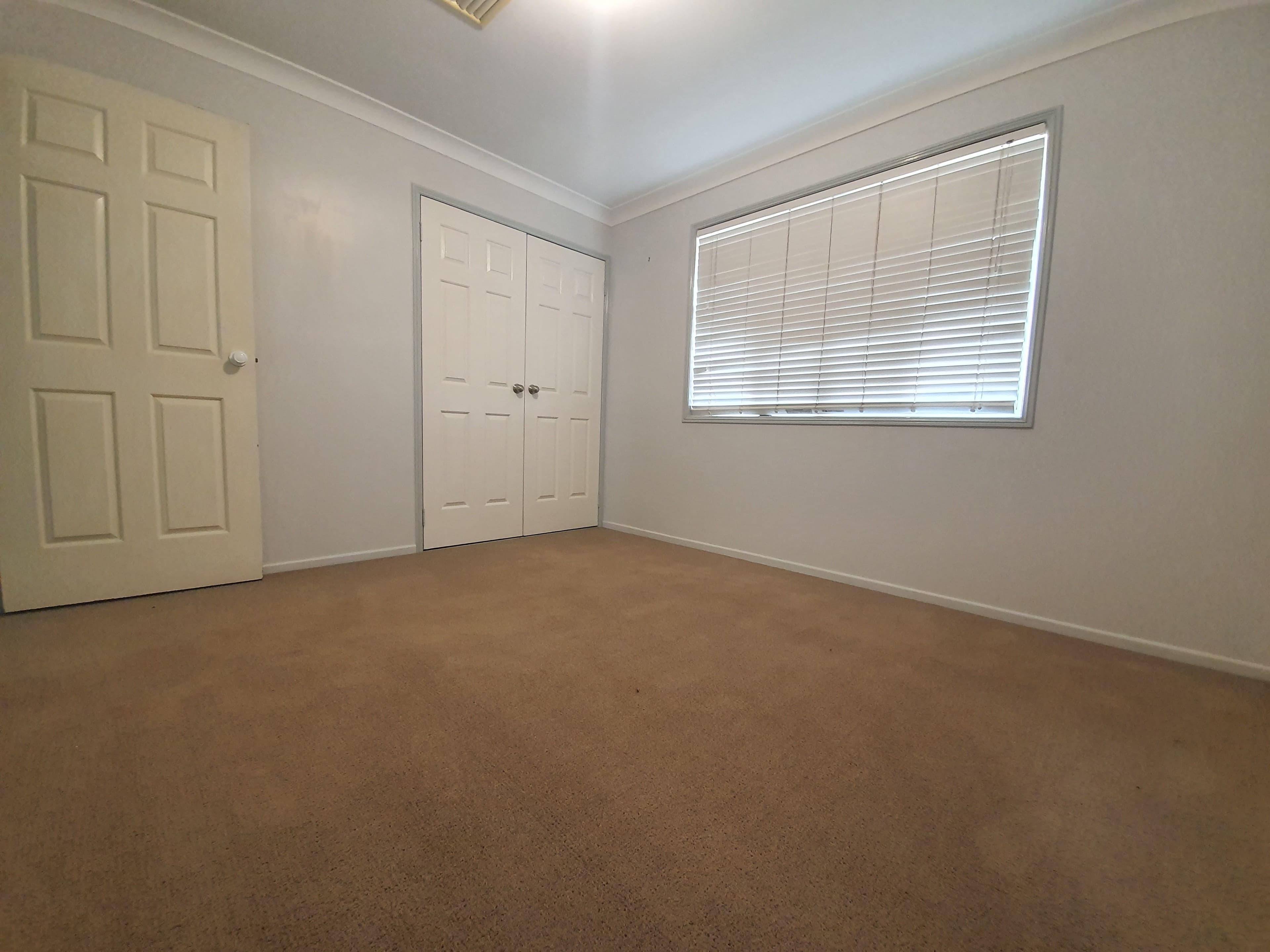 17 Cowan Crescent, Emerald QLD 4720, Emerald - Thumbnail 7