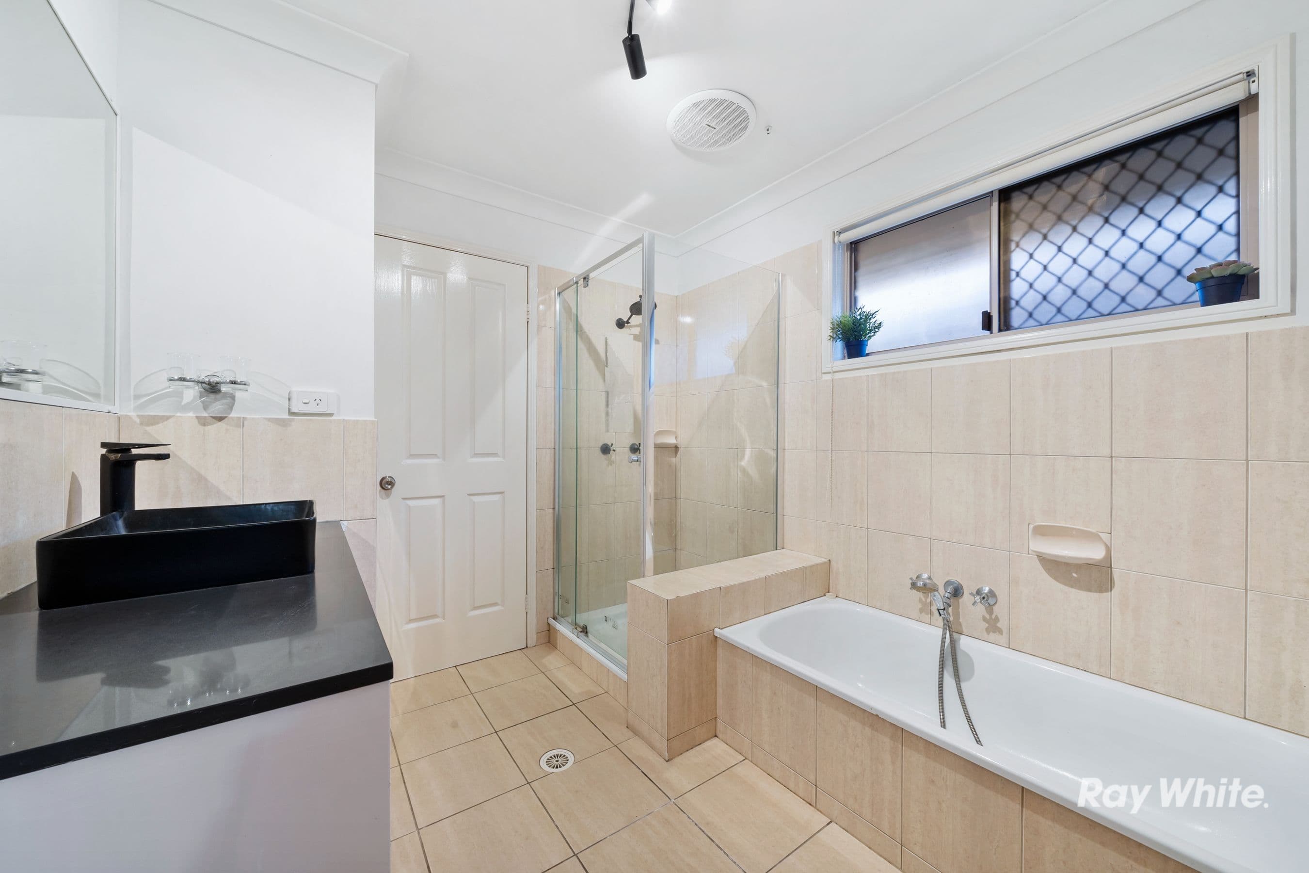31 Redgum Drive, Regents Park QLD 4118, Regents Park - Thumbnail 8