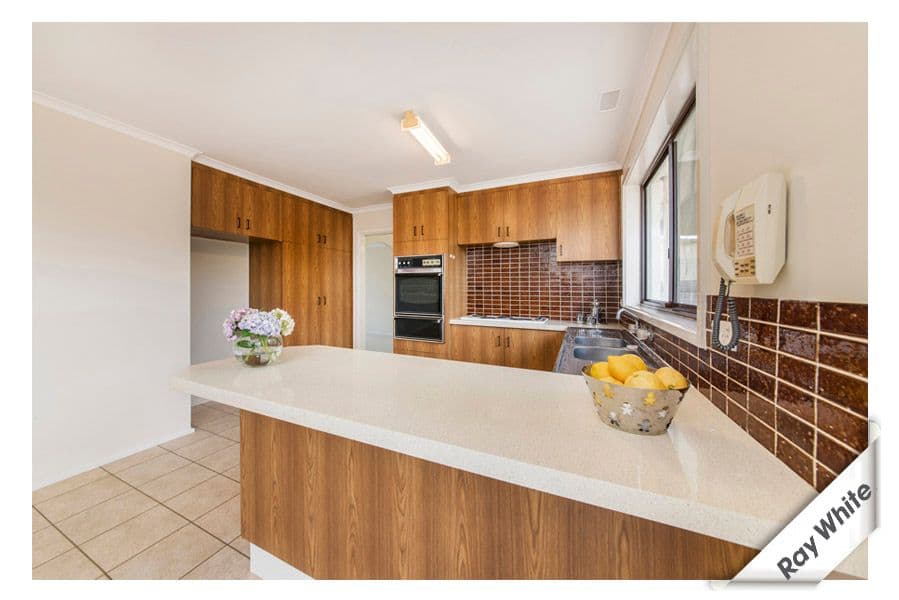 6 Hutchison Crescent, Kambah ACT 2902, Kambah - Thumbnail 7