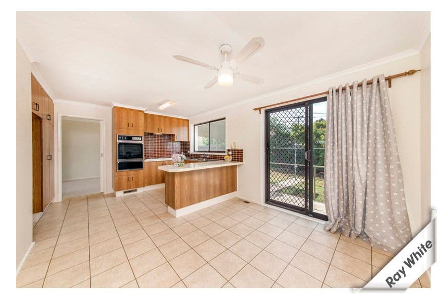 6 Hutchison Crescent, Kambah ACT 2902, Kambah - Thumbnail 8