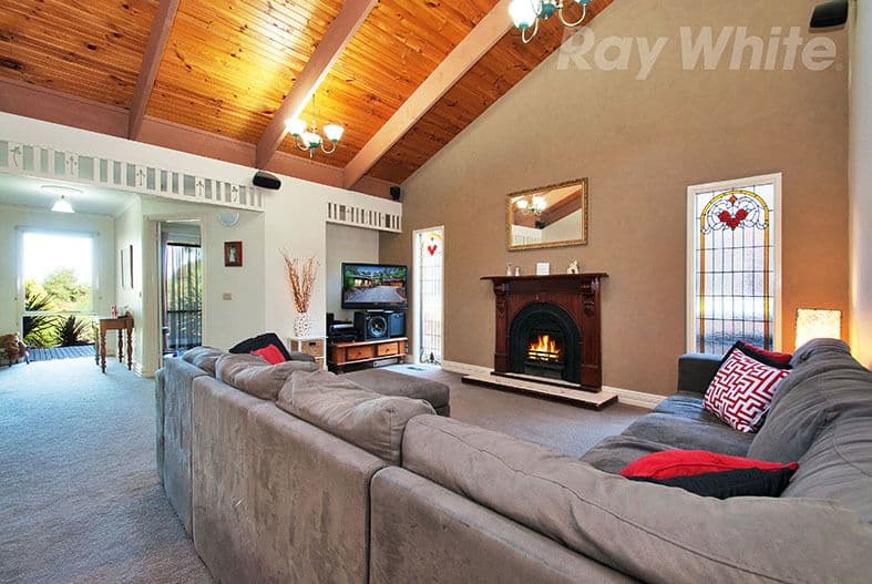 9 WAYCOTT Way, Mount Evelyn VIC 3796, Mount Evelyn - Thumbnail 2