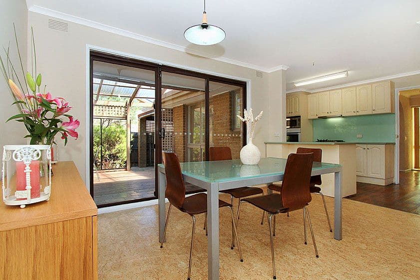 17 Henricks Court, MILL PARK VIC 3082, Mill Park - Thumbnail 4