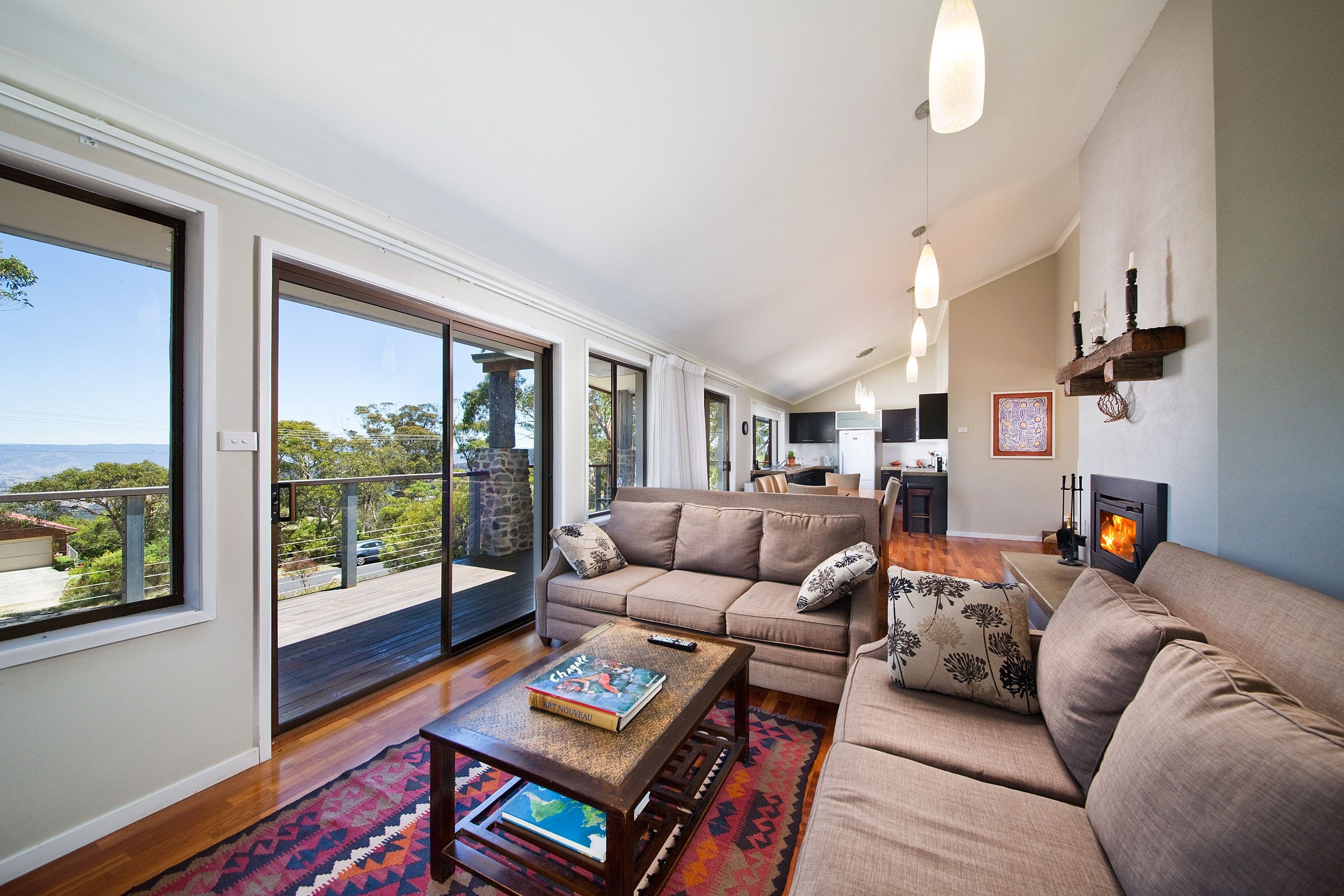 24 Kenny Street, Mount Victoria - Thumbnail 3
