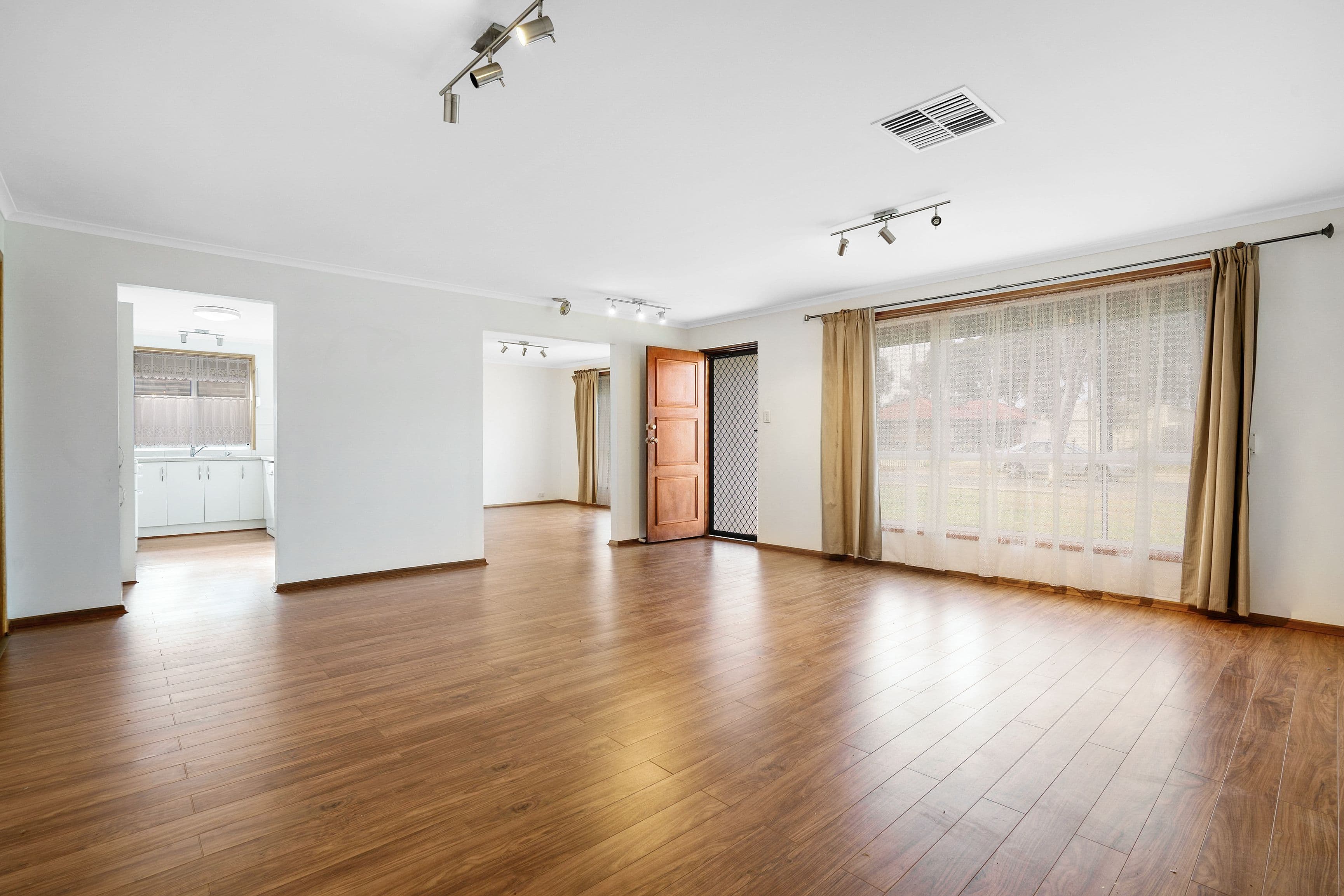 8 Bogota Crescent, Paralowie SA 5108, Paralowie - Thumbnail 2