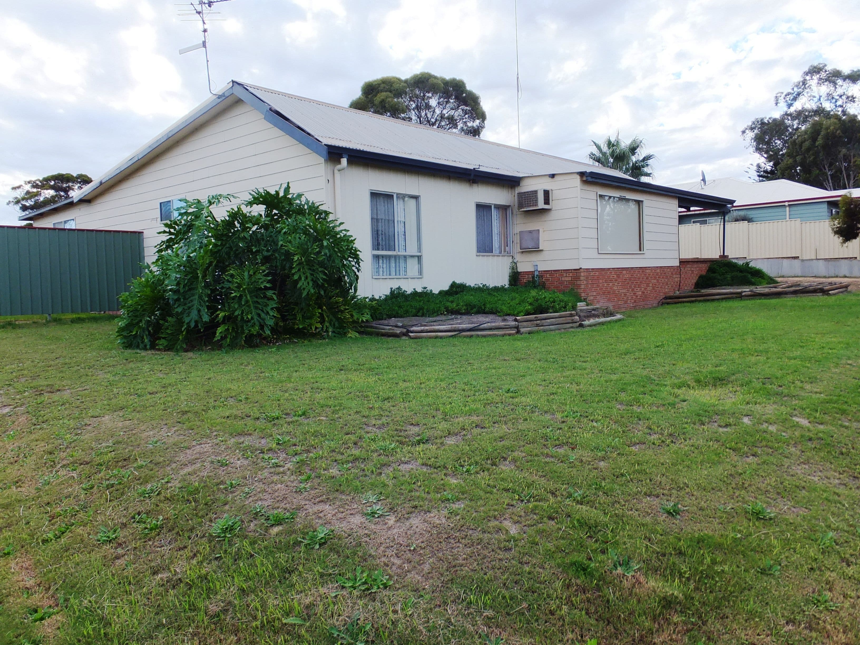 24 Moir Road, Ravensthorpe WA 6346, Ravensthorpe - Image 1