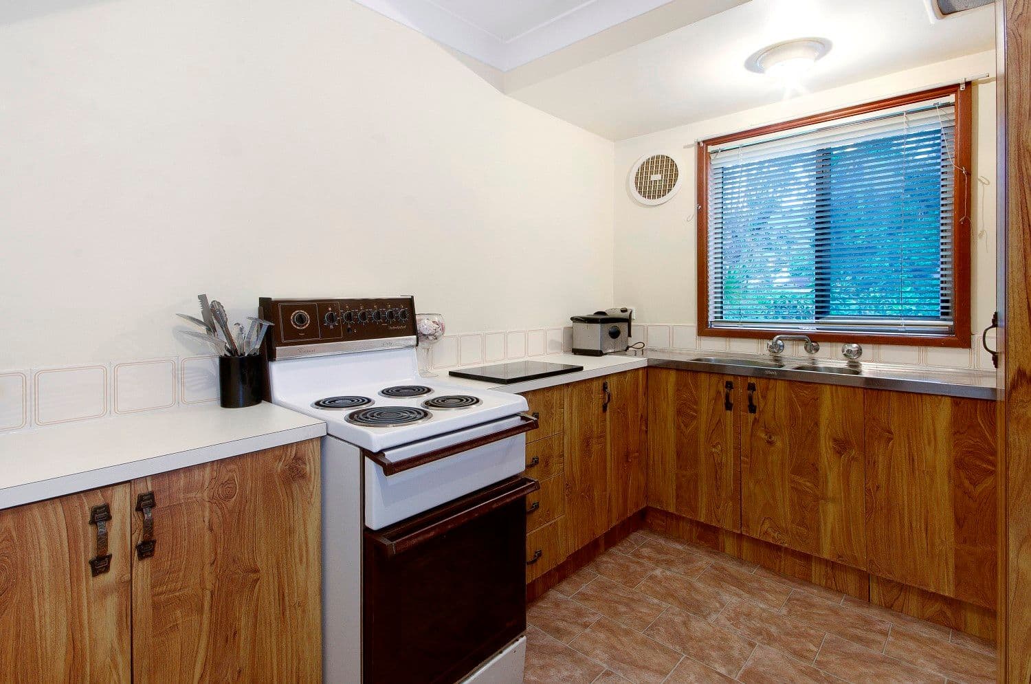 19 Nicholson Road, WOONONA NSW 2517, Woonona - Thumbnail 4
