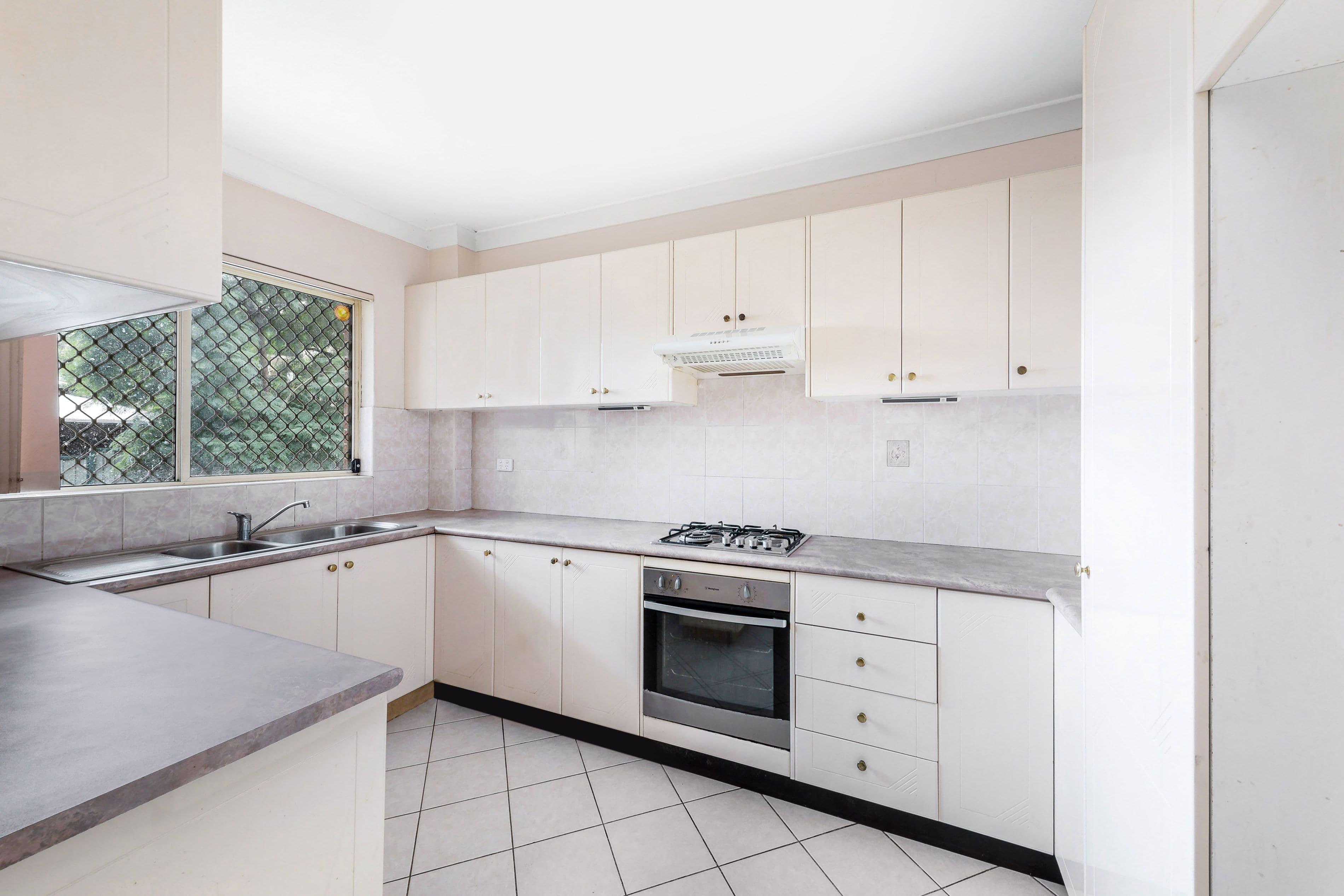10 Cairns Street, Riverwood NSW 2210, Riverwood - Thumbnail 6