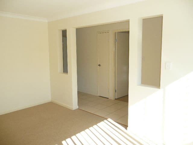 9 Taske Rise, PACIFIC PINES QLD 4211, Pacific Pines - Thumbnail 6