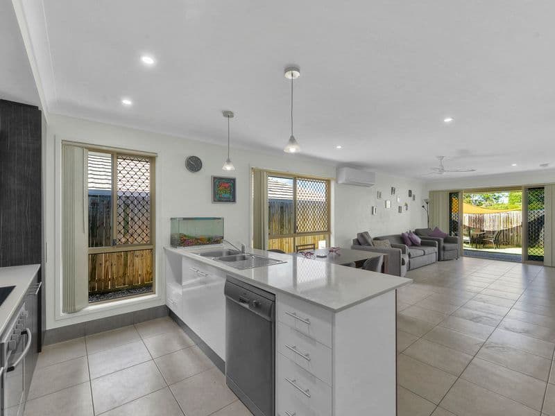 29 Kidston Crescent, Warner QLD 4500, Warner - Thumbnail 4