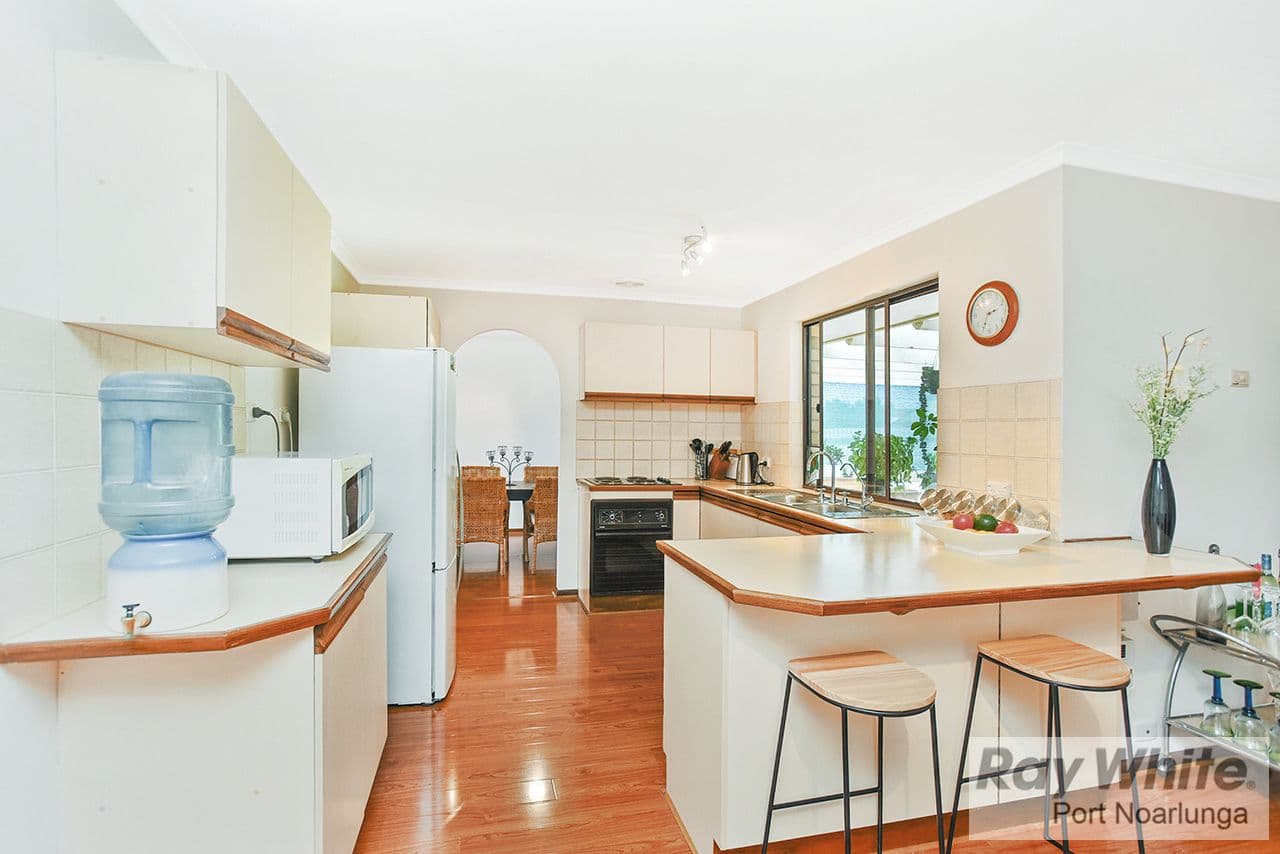 22 Abbott Avenue, McLaren Vale SA 5171, McLaren Vale - Thumbnail 2
