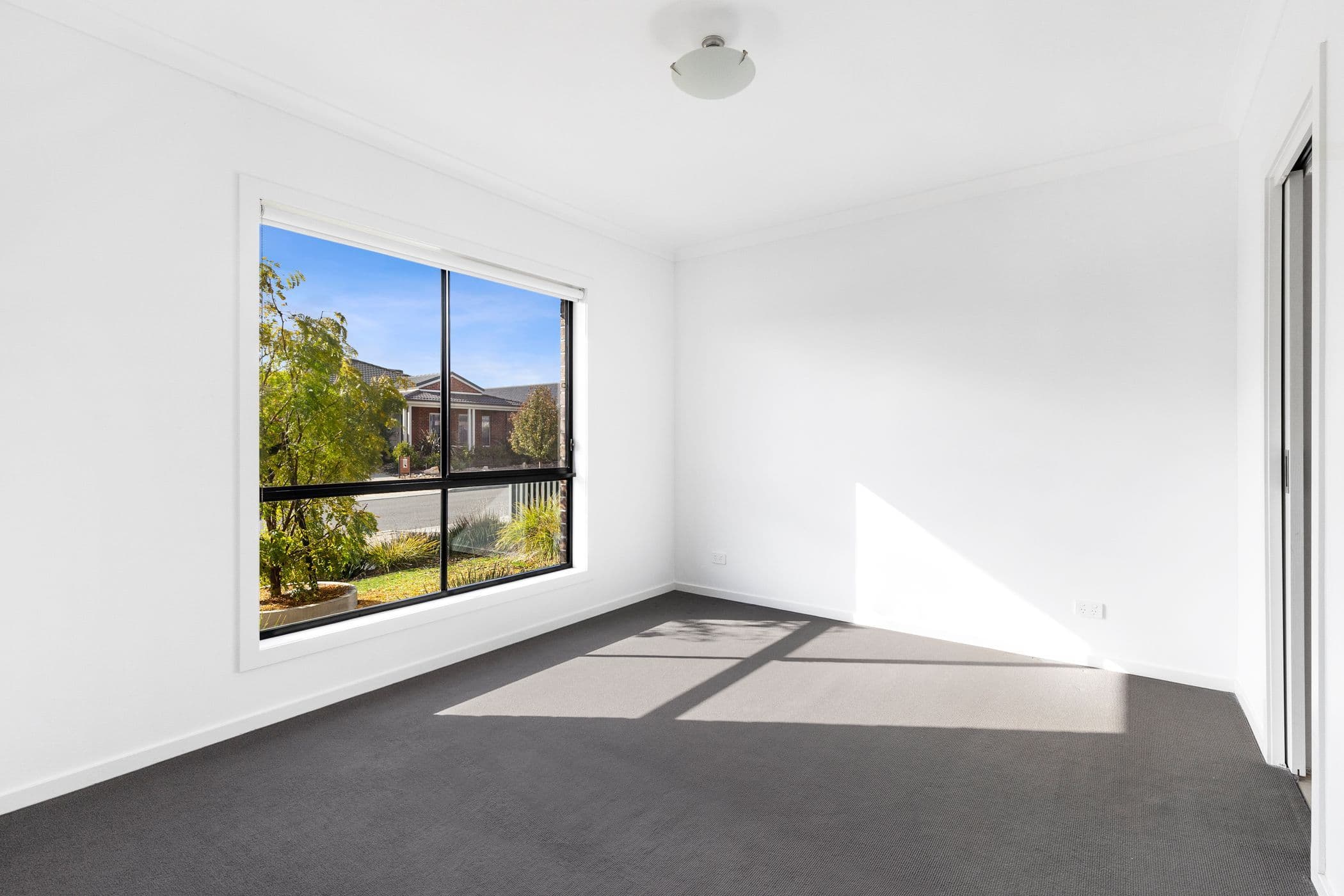 37 Quail Drive, Lara VIC 3212, Lara - Thumbnail 2