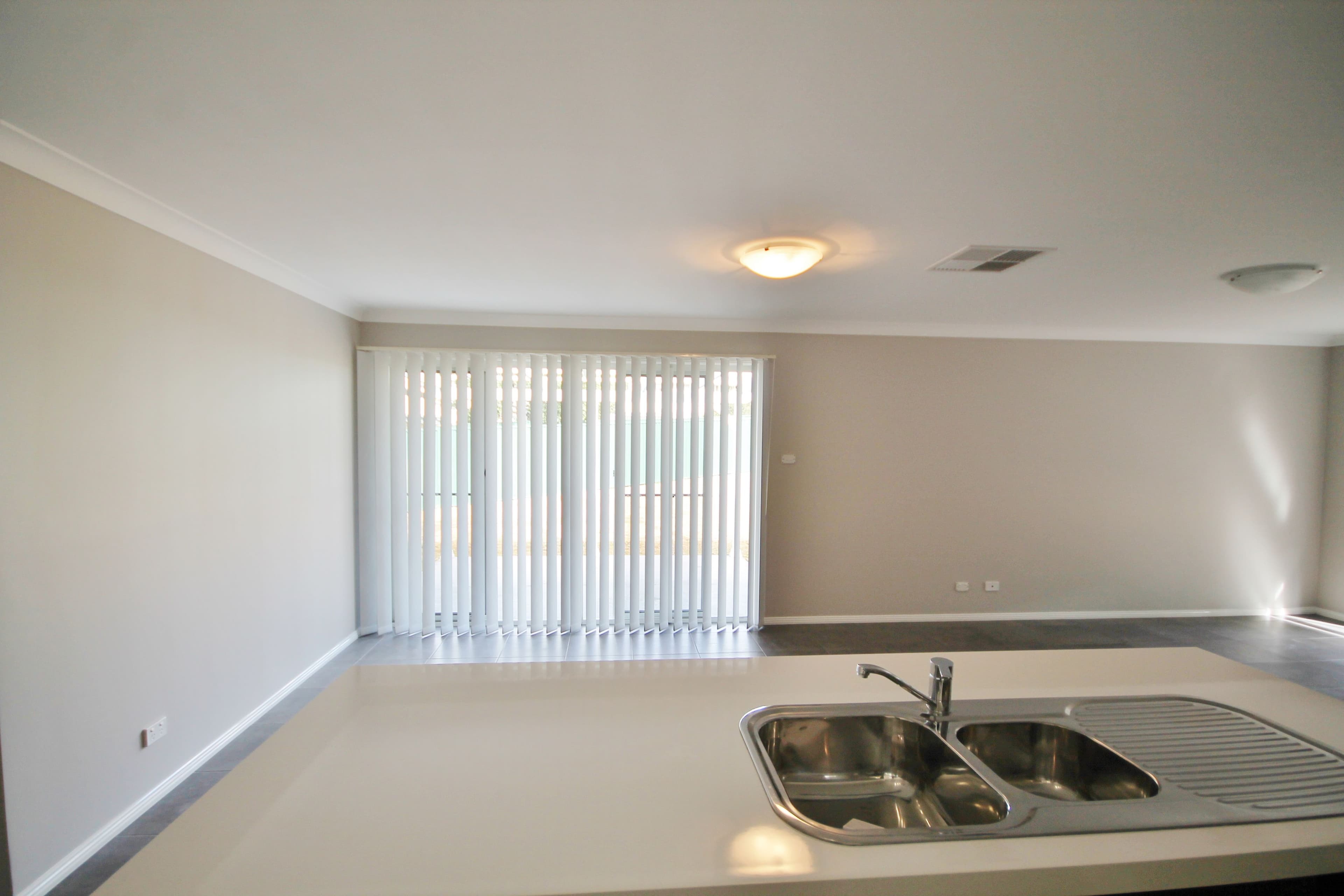 8 Molloy Place, Young - Thumbnail 5
