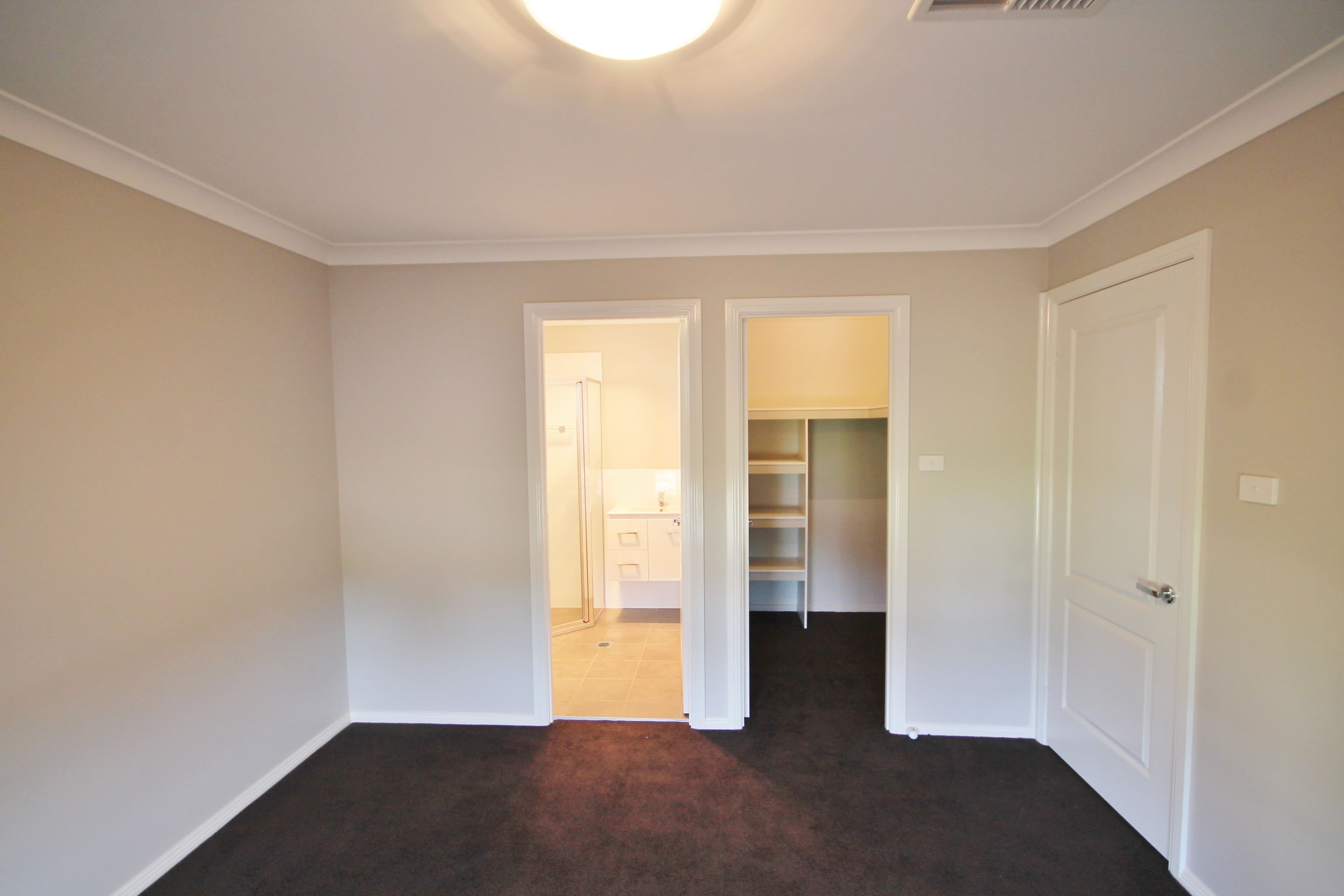 8 Molloy Place, Young - Thumbnail 7