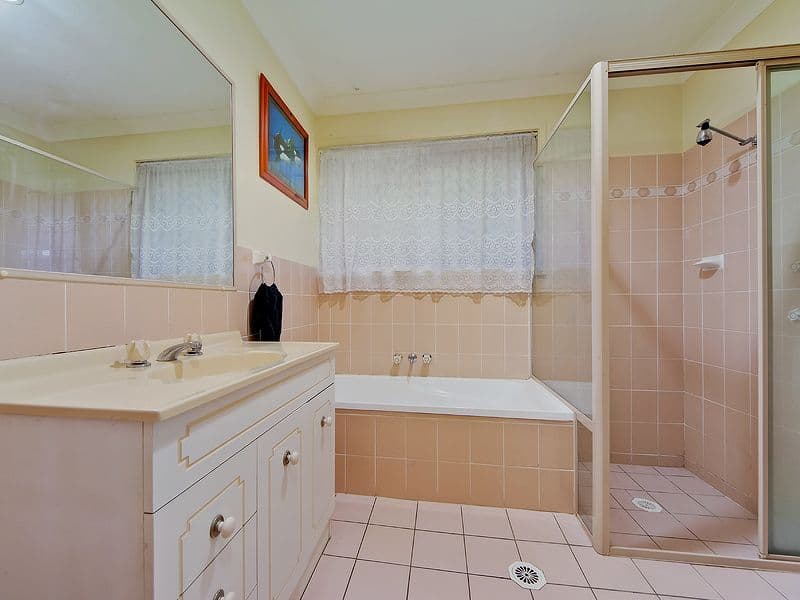10 Rachelle Court, MERRIMAC QLD 4226, Merrimac - Thumbnail 8