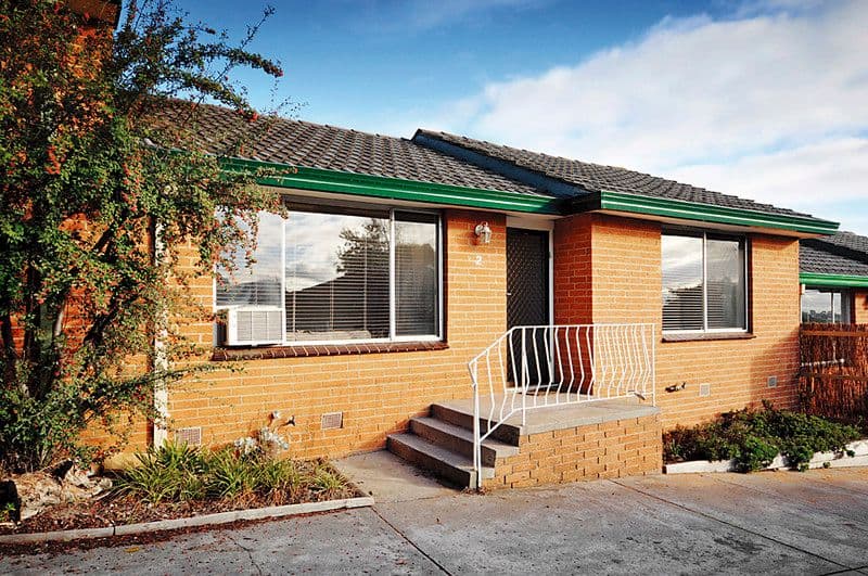 10 Stapley Crescent, CHADSTONE VIC 3148, Chadstone - Image 1