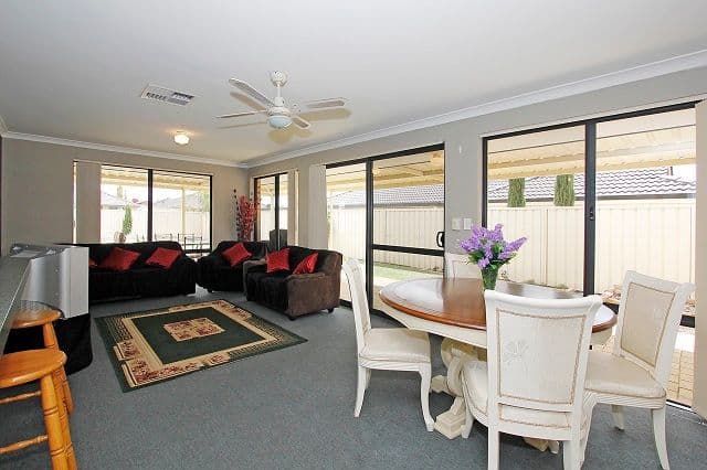 17 Fortescue Bend, GOSNELLS WA 6110, Gosnells - Thumbnail 3