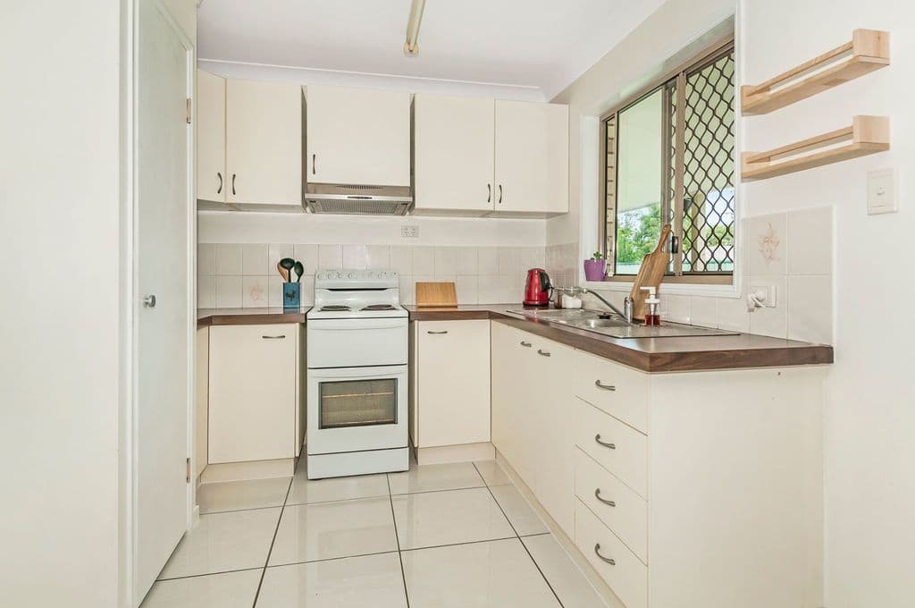 4 Jamieson Court, Waterford West QLD 4133, Waterford West - Thumbnail 3